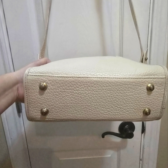Dooney & Bourke Vintage Cream Leather Shoulder Bag with Buckle Rare - Picture 6 of 12